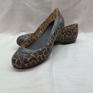 Crocs Giraffe Print Ballet Flats Womens 8 Brown Tan Casual Slip On